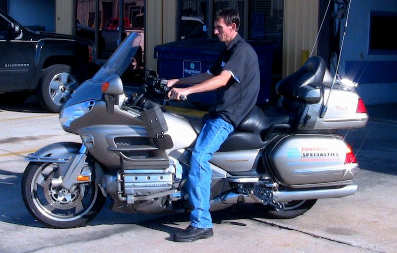 honda goldwing landing gear system LegUp LandinGear